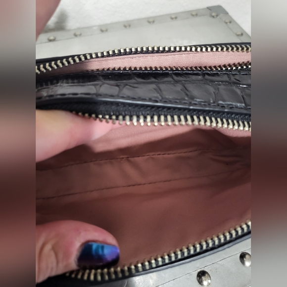 MARC JACOBS BLACK CROC CROSSBODY HANDBAG PURSE - Picture 8 of 10